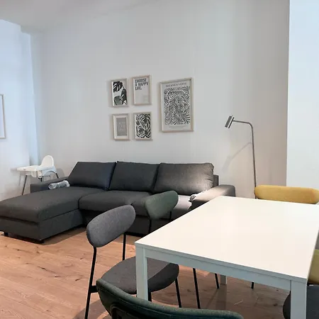 Be In At Charlottenburg Castle *