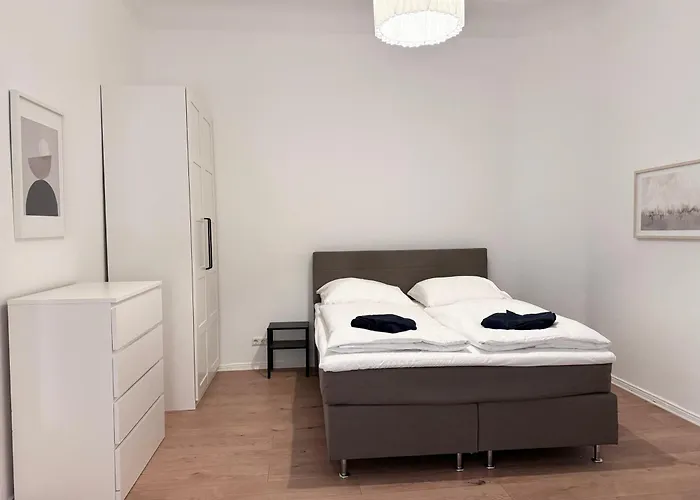 Be In At Charlottenburg Castle *