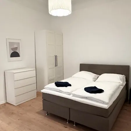 Apartment Be In At Charlottenburg Castle