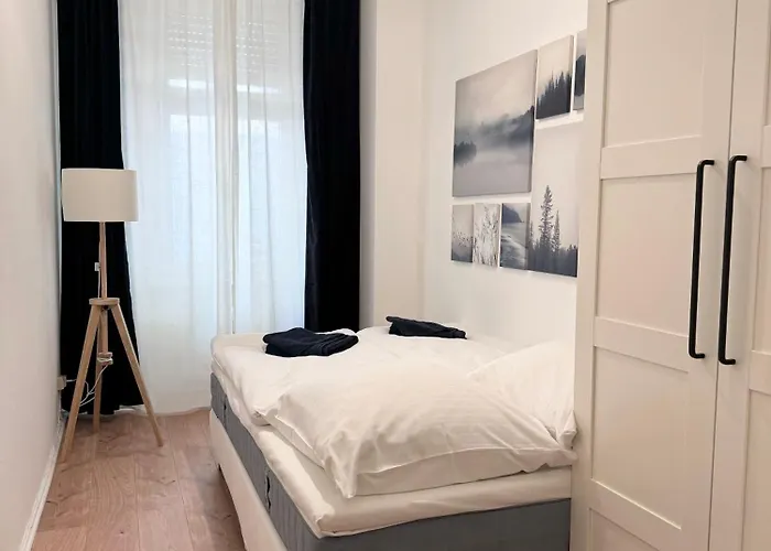 Be In At Charlottenburg Castle Berlin